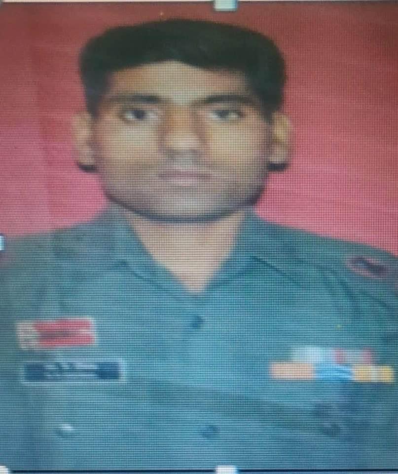 23 years ago on May 13, 2001 at #Akhnoor in J&K, you fought Gallantly for our safety, immortalized with Honour and Pride.

While remembering your Valour,
Paying Homage to you on Balidan Diwas today.

MAJOR S.K. DHIMAN
16 RAJ RIF
We are forever Indebted to you.

#KnowYourHeroes