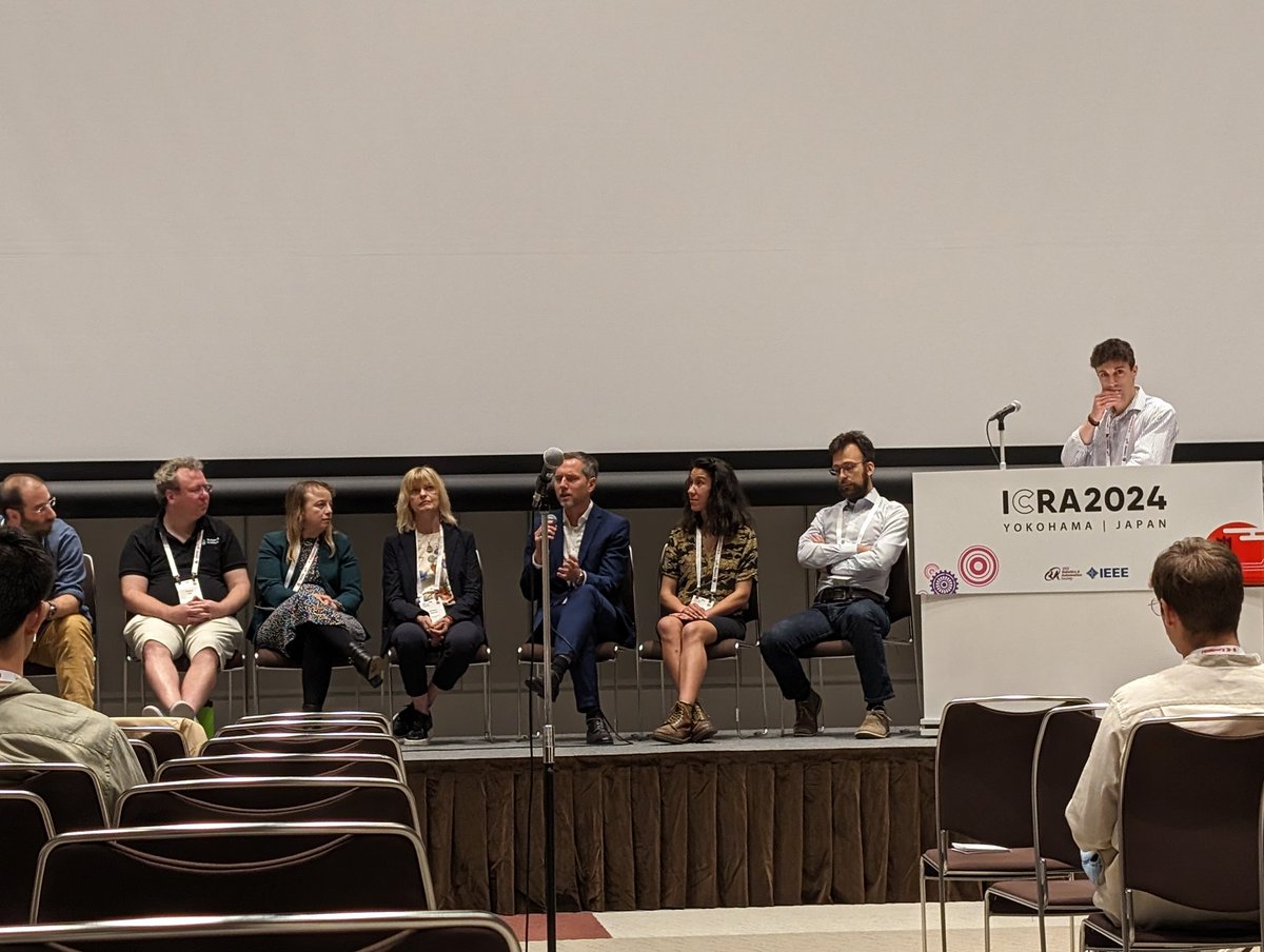 #ImperialICRA24
Prof @MKovacRobotics research is at the intersection of materials science & robotics, and the coevolution of these disciplines. Great talk at #ICRA2024 on 'Transient bio-degradable robotics for environmental intelligence', including aerial sensor placement methods