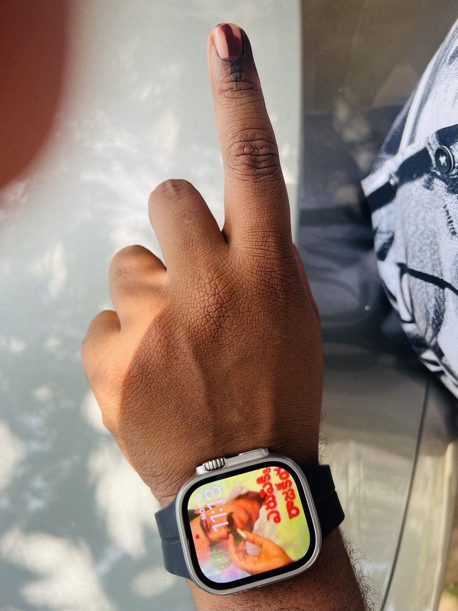 vote vesa ✌️🚲 EVM machine Cycle button black ga Ayyendi andharu Cycle ki Gudhuthunaruuu 🚲✌️ #VoteForCycle #TDPBJPJanasenaAlliance #TDPTwitter #TDPWillBeBack