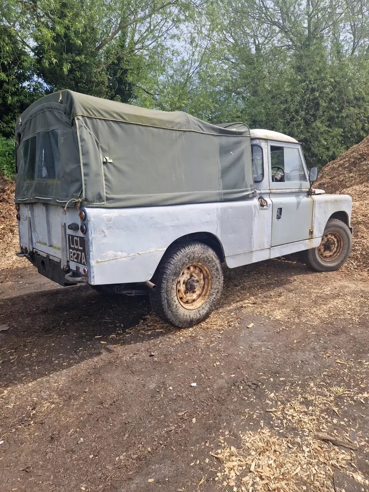 Ad:  Land Rover Series 2 109
On eBay here -->> ow.ly/izIM50RCZGb

#LandRoverSeries2 #LandRover109 #ClassicCars #OffRoadLife #4x4Life