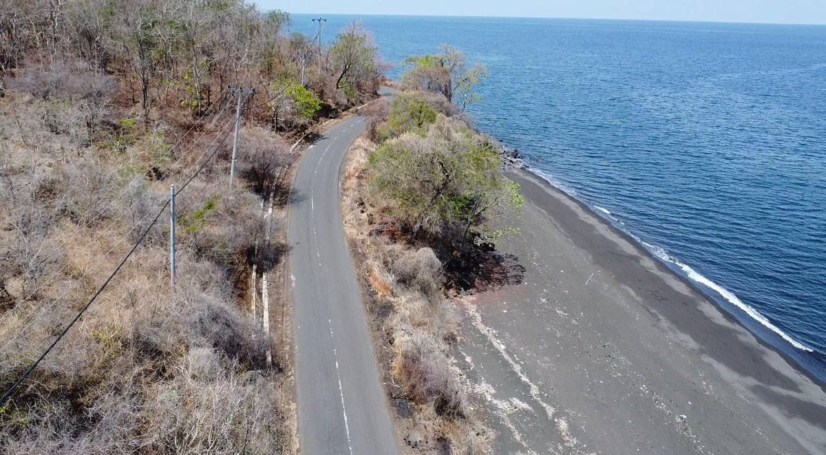 Juragan Tanah 🇮🇩 (@glondhorjaya) on Twitter photo Bismillahirrahmanirrahim, khusus bulan ini saja.
Luas tanah 10 ha, lokasi lombok
Pinggir jalan raya, berhadapan langsung dengan laut.
Harga hanya 19ribu/m² (1.9M)
Info detail DM saja.
Ijin colek om <a href="/MinmonPS7/">Ⓜ️inmon</a> mas <a href="/axdwin/">Axdwin 🌏Indonesia 🇮🇩</a> mas <a href="/sandiuno/">Sandiaga Salahuddin Uno</a> tadz <a href="/AzzamIzzulhaq/">Azzam Mujahid Izzulhaq</a> Bismillahirrahmanirrahim, khusus bulan ini saja.
Luas tanah 10 ha, lokasi lombok
Pinggir jalan raya, berhadapan langsung dengan laut.
Harga hanya 19ribu/m² (1.9M)
Info detail DM saja.
Ijin colek om <a href="/MinmonPS7/">Ⓜ️inmon</a> mas <a href="/axdwin/">Axdwin 🌏Indonesia 🇮🇩</a> mas <a href="/sandiuno/">Sandiaga Salahuddin Uno</a> tadz <a href="/AzzamIzzulhaq/">Azzam Mujahid Izzulhaq</a>