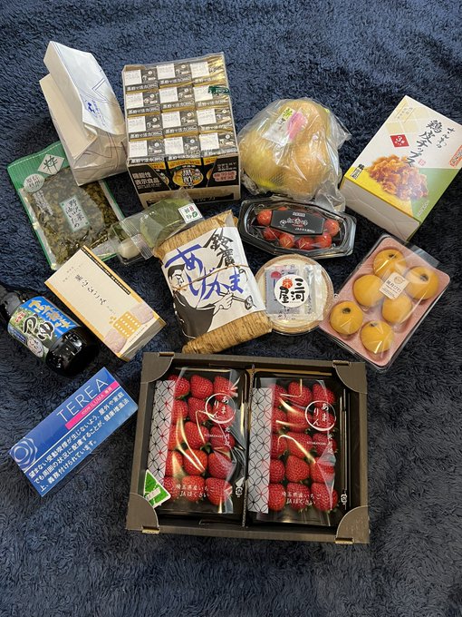 先日は D＋黒木歩e個人撮影会 にご来場いただきありがとうございました✨ なかなかあと2枠の所が埋まらなくて毎回苦戦してますが いつも逢いにきてくれるみんなが愛おしい✨ 本当にありがとううね💕 会える間は健康に元気でいようと改めて毎回思わされる✨ がんばるぞー！！モリモリ✨