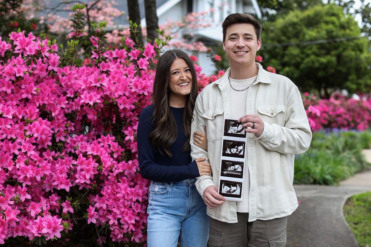 PhilCook111's tweet image. What a wonderful Mother’s Day! 

Thankful for Joyce Cook &amp;amp; Tonya Cook. They are perfect examples of loving mothers. 

Very proud of Meridieth Palmer &amp;amp; her love of our grandson. Can’t wait to celebrate with Megan Chittom in October for the birth of our first granddaughter! 

❤️💐