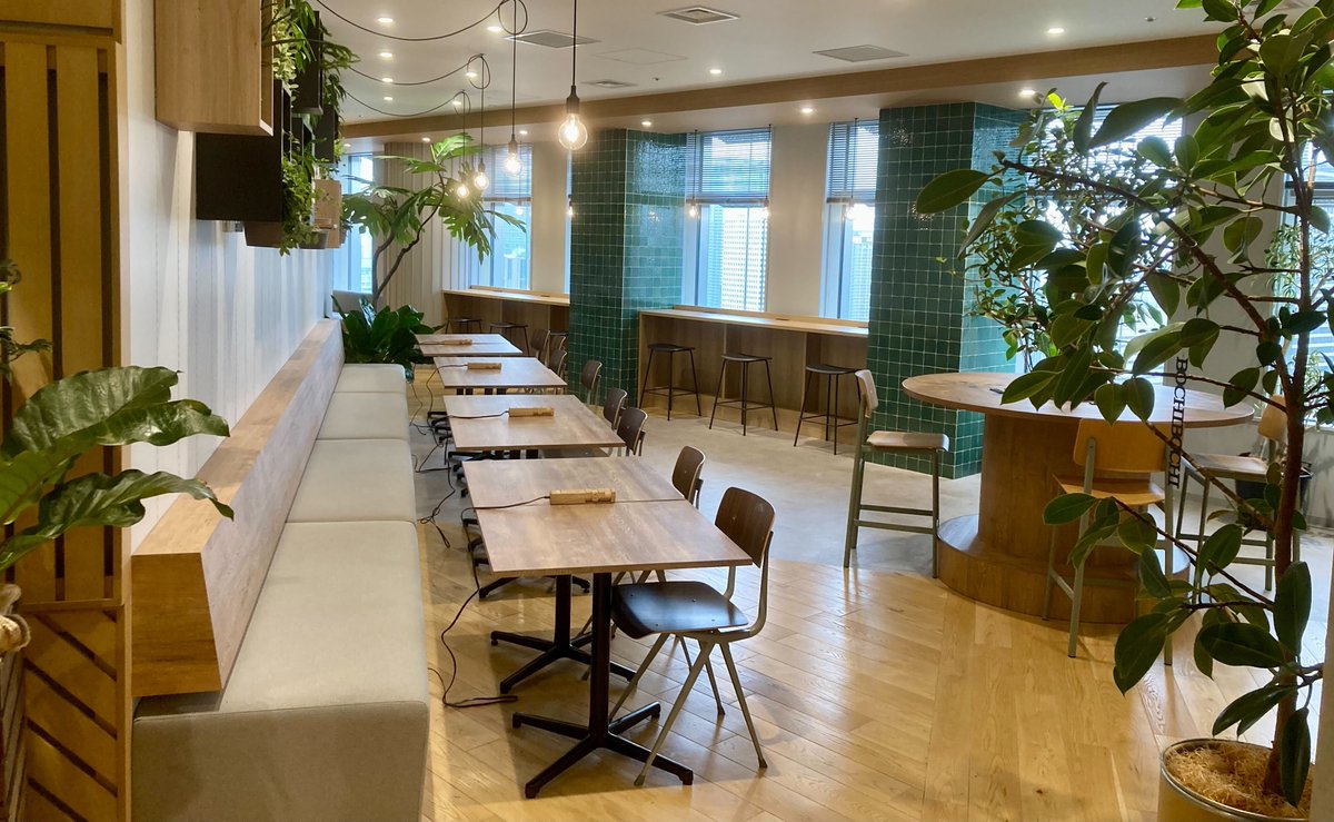 track3jyo's tweet image. #AWSStartupLoft Osaka Pop-upオープンしました！！！！！みなさんきてね！限定グッズもあるよ！