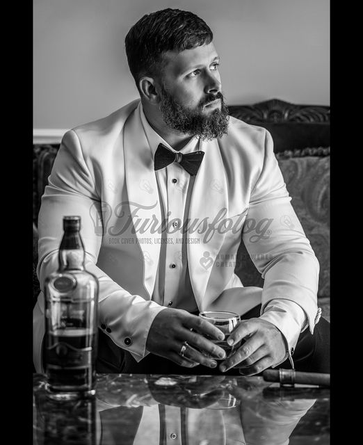 FuriousFotog
👑🤵‍♂️🔥🤴
New images are now available!
Devin Byrd / 📷: FuriousFotog®
#FuriousFuelsFantasies ™
#humanpoweredcreator #KeepRising #PerfectPhoto
#bestphotochallenge #BestPhotographyChallenge #picturechallenge
#photooftheday #TodaysBestPhoto