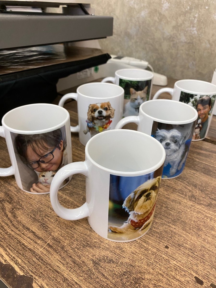 **Mugs for any occasion! **

Personalize for events, photos, or your business.  Our printing is crisp & colors pop!

WhatsApp for pricing: link: bit.ly/37XxQyF 

#klprinter #eventmugs #birthdaymug #custommug #photomug #eventgifts #coffeelover #retirementgift