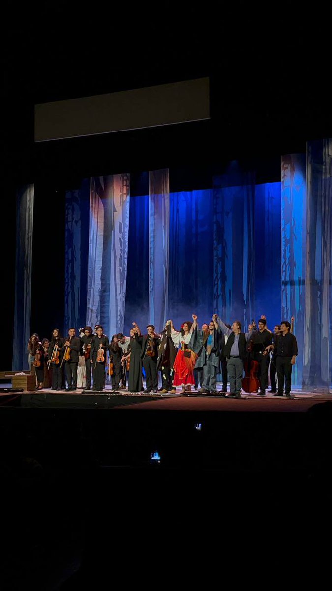 Un espectáculo lleno de emociones vivimos este domingo en el #TeatroDeLaCiudad con #FígaroYElLadrónDelTiempo de @producarandano. ¡Una grandiosa ópera de ciencia ficción para toda la familia!