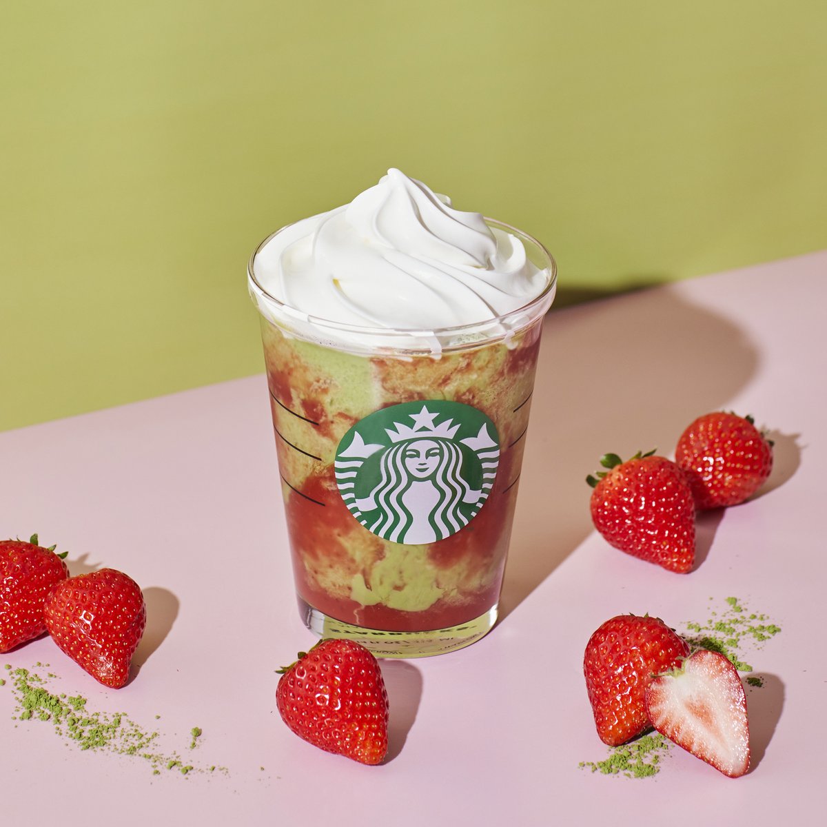 5/15(水)から『#抹茶イチゴクリームフラペチーノ®』が登場🍓🍵 いつもの抹茶 クリーム フラペチーノ®にストロベリーの甘酸っぱさをプラスして、この時期だけの特別な味わいに✨ 登場をお楽しみに😊