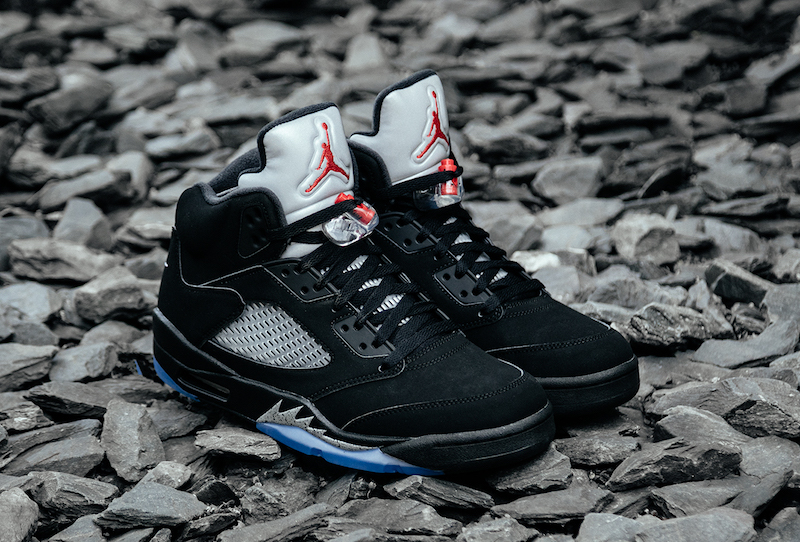 SneakerVisionz's tweet photo. The Air Jordan 5 OG "Black Metallic" Returns Spring 2025 🥷 https://t.co/BFuHDPUnwP