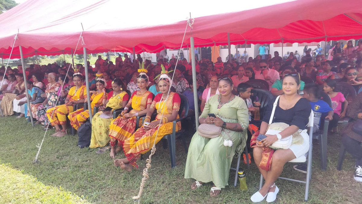 Glimpses of Bhojpuri Folk Music Group led by #VandanaSukla sponsored by @iccr_hq at the invitation of @iccr_suva @HCI_Suva , performed on Final Day of Girmit Day Commemoration at Fiji Girmit Centre, Lautoka Hon.President of Fiji with dignitaries attended the performance.
