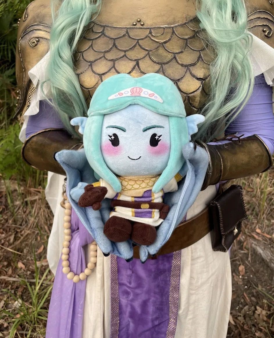 deerstalkerpics's tweet photo. 24HRS LEFT TO PRE-ORDER!

Complete your 1 For All plush collection with Vlithryn! 

Secure yours now at https://t.co/WxOFlrQe3Q!⁠
⁠
🐟 @soylentcosplay⁠
🧸 @makeship

#1ForAll #1ForAllSeries #1ForAllDND #1ForAllMerch #DungeonsAndDragons #DND #plush #plushies #makeship https://t.co/8tNiFHhvpo