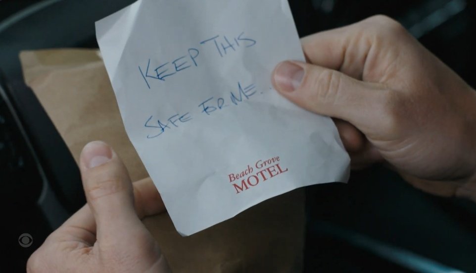 'Keep this safe for me' on motel stationary and his dad's knife. I'm emotional 🥹 #Tracker #AcklesNation