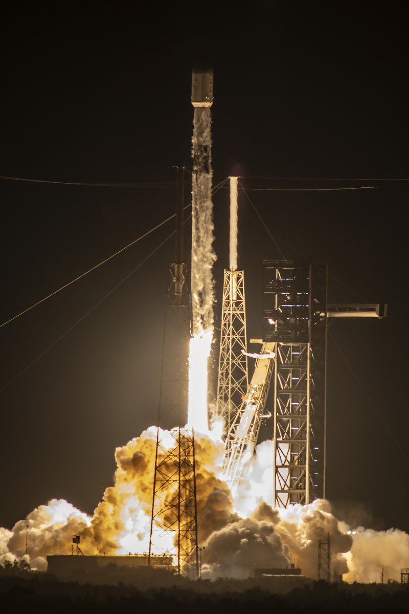 Falcon 9 launches 23 <a href="/Starlink/">Starlink</a> satellites to low-Earth orbit from Florida