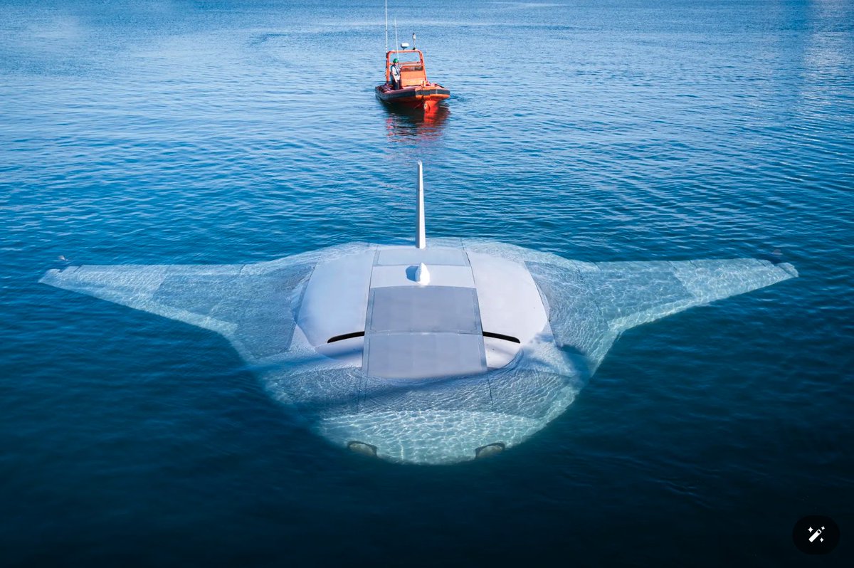 DARPA has finally lifted the veil on its secretive Manta Ray robotic sub, revealing impressive new images of the prototype Uncrewed Underwater Vehicle as it undergoes its inaugural sea trials off the coast of Southern California. impactlab.com/2024/05/11/unv… FuturistSpeaker.com…