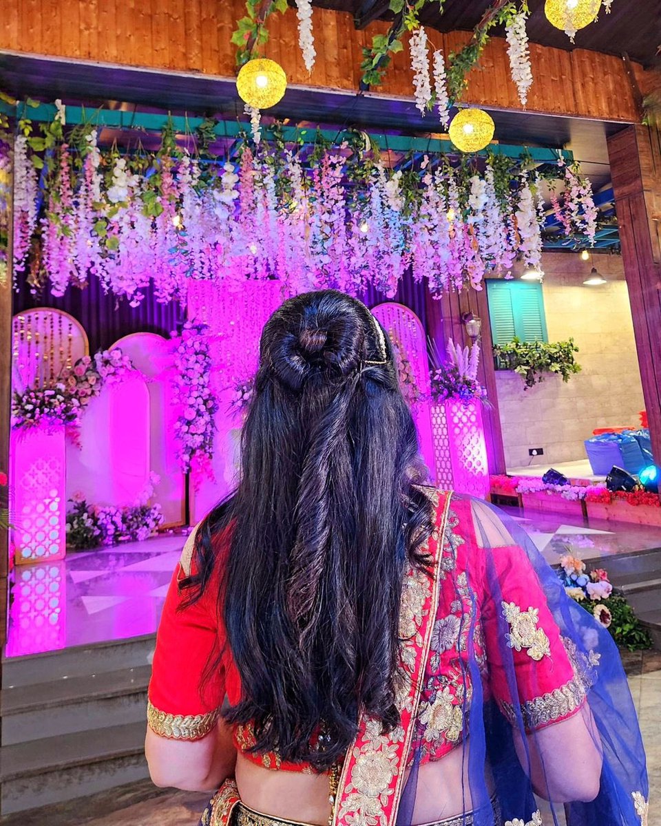 Throwback to this crazy fun memory from last month!
Band, baaja and baarat with family and non stop fun!
.
#weddingshenanigans #saadidilli #traveldiaryofharsha #bengalurublogger #familyandfriends #funtimes #tbt #desigirl #delhidiaries