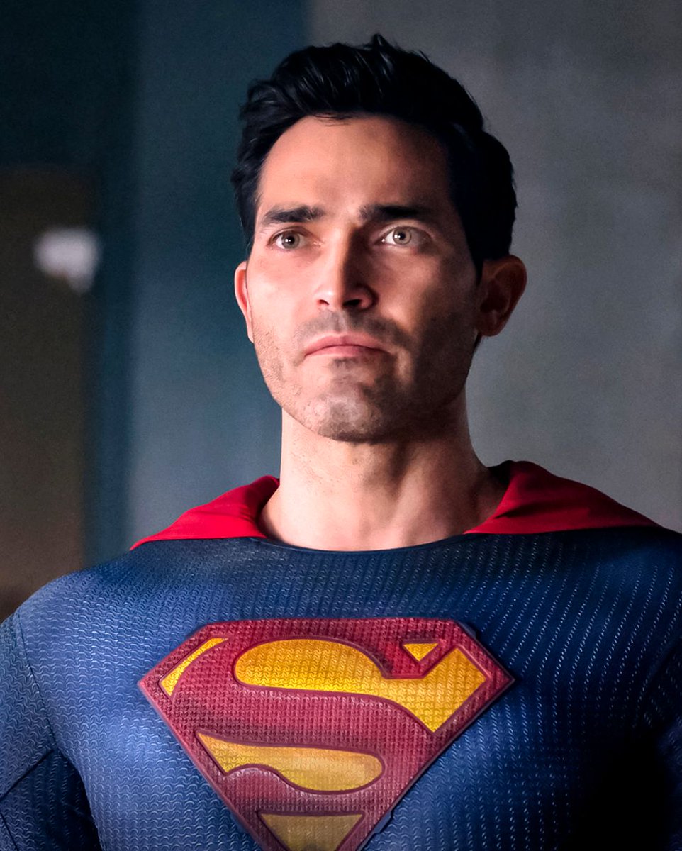 WARNING - SPOILERS IN LINK: New set photos from #SupermanAndLois Season 4 have teased a new superhero's appearance in the series' final episodes! Photos & details: thedirect.com/article/superm…