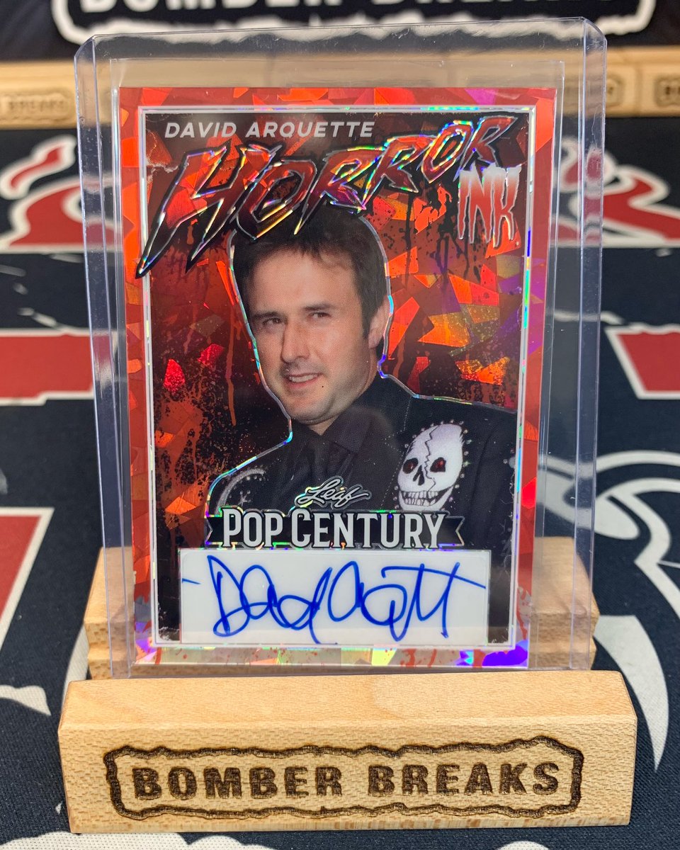 David Arquette 1/1 Horror Ink Auto as Dewey from Scream pulled in our @Leaf_Cards Metal Pop Century breaks tonight! 💥💥 #scream #movies #dewey #davidarquette #actor #popcentury #groupbreaks #boxbreaks #casebreaks #thehobby #autograph #boom #follow #collect #tradingcards