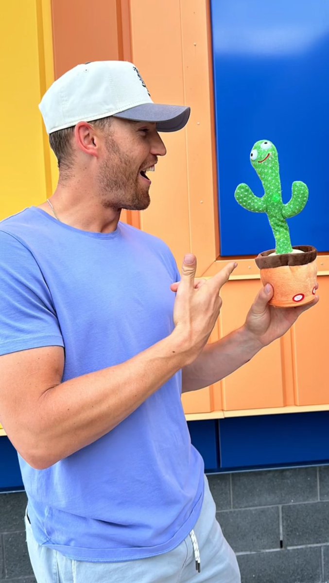 schaefield's tweet image. he’s just a guy with no thoughts 🩵