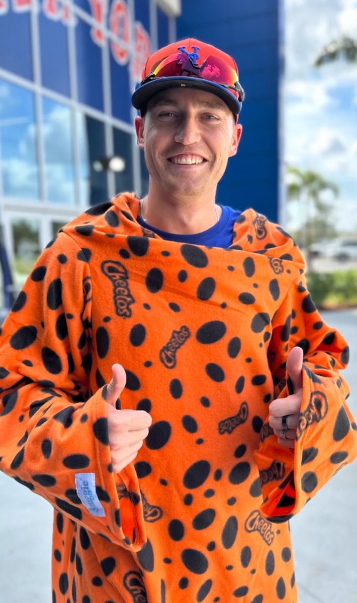 schaefield's tweet image. he’s just a guy with no thoughts 🩵