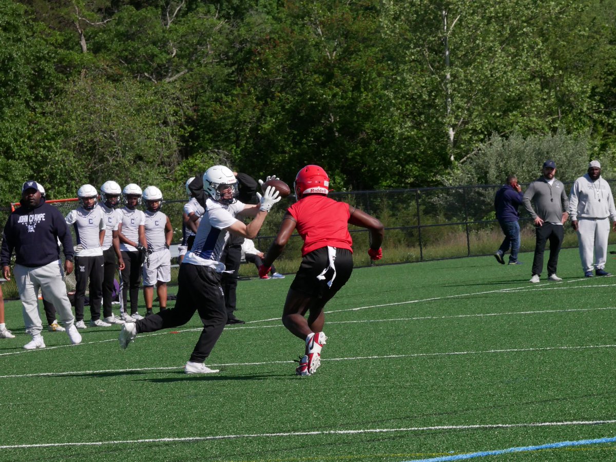 onw94's tweet photo. Had a great time at FCA 7v7 at John Champe this weekend! Went undefeated in 3 1/2 games played and had plenty of learning opportunities! @travhuff40 https://t.co/u2ikjS5SZ7
