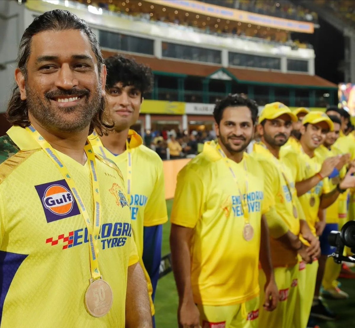 MS Dhoni with the special medal from CSK management 💛