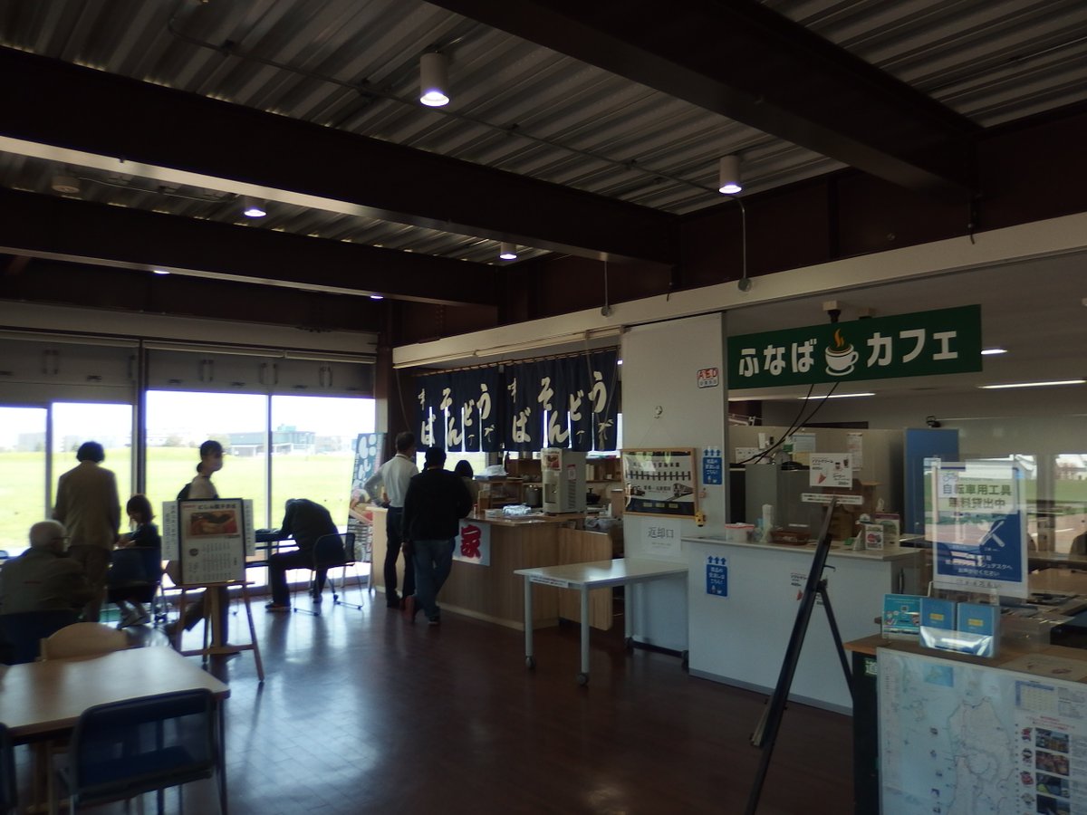 留萌駅を見てるとそばを食べたくなる。
今は道の駅で営業中。結構繁盛してる様子。