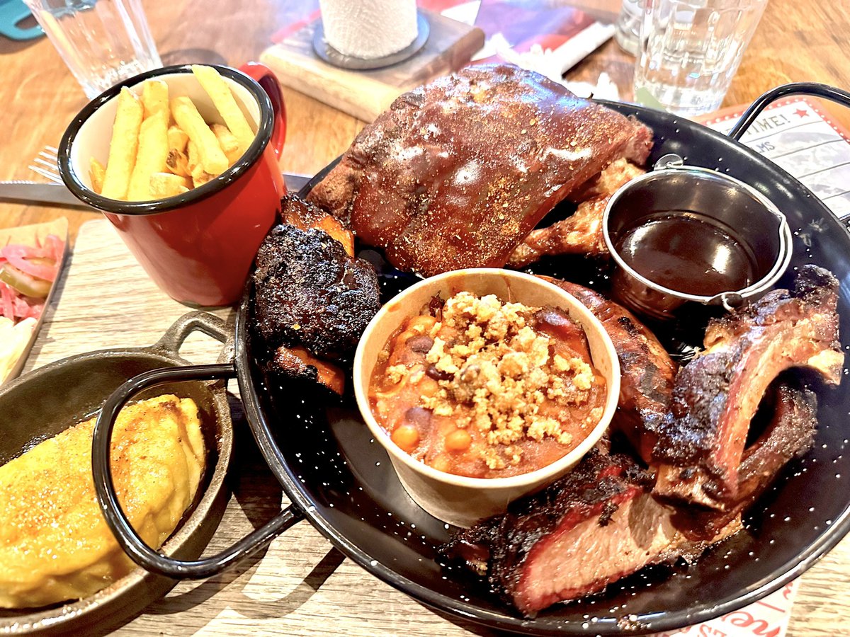Smokehouse Platter 12Hr smoked 
#texasBbq #USA #FOOD Best thing I’ve tasted in 🇬🇧 UK ❤️‍🔥❤️‍🔥