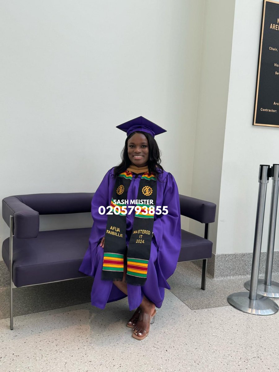 Stepping into the future with confidence and determination. @aa_afua , get ready to conquer new heights and make your mark on the world!
#Classof2023 #NextChapterBegins #Kente #University #kentestole #Kentemuffler #Kente #ClassOf2024