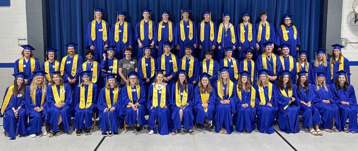 It was great to see our Antonia seniors on Friday!
photos.app.goo.gl/fQGDEcS3Xn2Jqa…