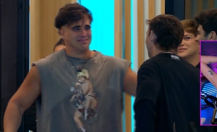 se fue un pibe que aunque quieran disfrazarlo FUE VÍCTIMA DE VIOLENCIA

se va pero tiene algo importante y es el cariño de la gente (la que no tiene problemas mentales) 

SOS UN TIPAZO MAURO

#NuevoGranHermano