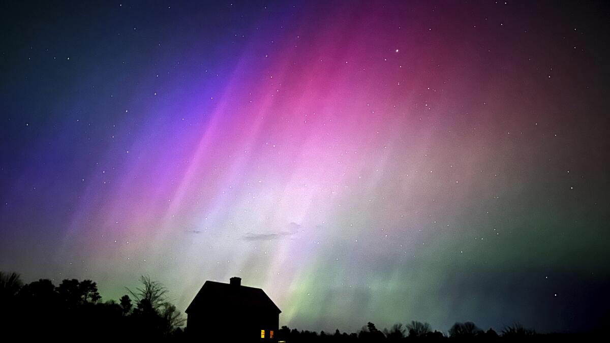 #Internacionales | Tormenta solar termina en México tras días de auroras boreales Amplía la información: noticierovenevision.net/noticias/inter… #NoticiasVenevision #12May