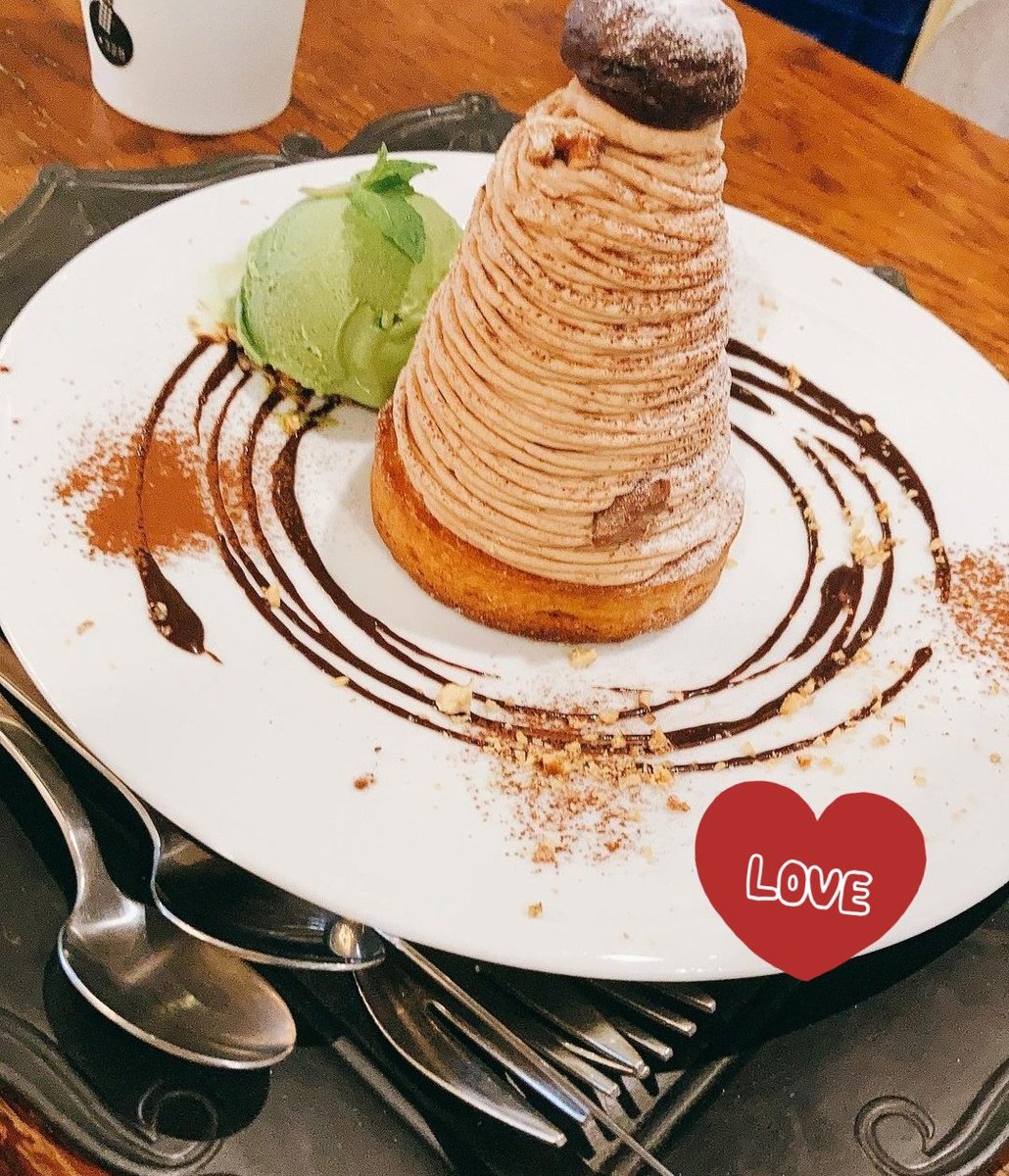 お昼〜🍹✨

大好きなモンブラン🥮
タワーが食べたい🤤
底がタルト🥧

抹茶アイス添えられ
味変できる💕

想像するだけで
たまらない..(⁠♡⁠ω⁠♡⁠ ⁠)⁠ ⁠~⁠♪
癒やしをおすそ分け❤️

カフェラテ🧋で
お昼からﾌｧｲﾄ～します🫶
一緒に頑張りましょ✨
#たけうちーむ