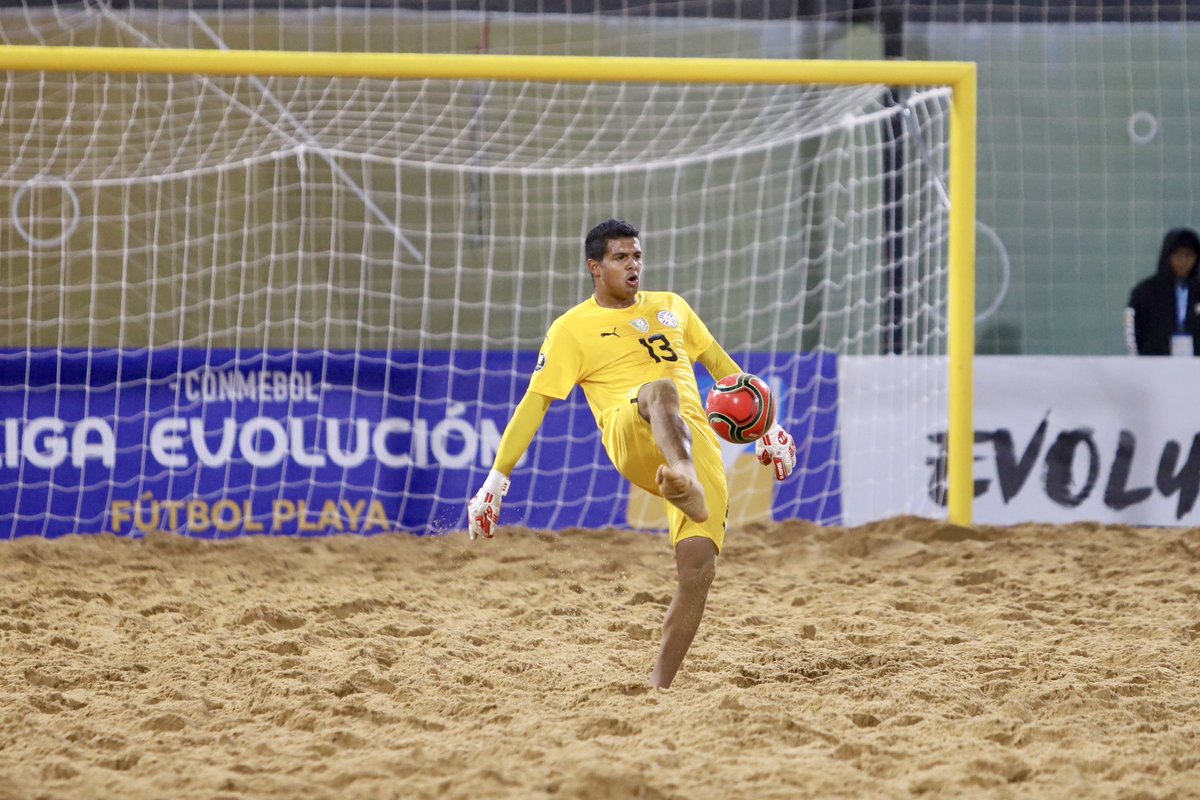 🥅 Valla menos vencida del torneo para Enrique Sánchez de la Categoría Sub 20. ¡𝐕𝐚𝐦𝐨𝐬 #FamiliaPynandi! 👣 #LigaEvoluciónFP ✔️ #APFFútbolPlaya