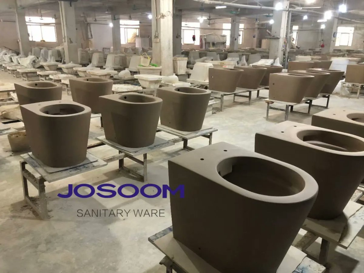 josoom3's tweet photo. Our Wall-hung toilet work shop💪💪💗
​挂便生产车间，大量挂便生产中🔥-JOSOOM Sanitary Ware factory in Chaozhou,China
中圣卫浴厂家
☎️WhatsApp/Wechat:+86-15907682725
📧Email:josoom3@josoom.com https://t.co/jg8srDILJq