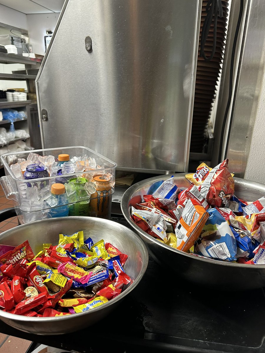 Acorkill (@acorkill2) on Twitter photo What a Mother’s Day in Gurnee Mills! ATL’s for our teams that rocked out over $10k at dinner, pizza, snacks and flowers for our moms that were working. Couldn’t do it without them! #chilislove #MidwestistheBest <a href="/ckouzmanoff1/">Courtney Kouzmanoff</a> <a href="/NicholasBPaxton/">Nicholas Paxton</a> What a Mother’s Day in Gurnee Mills! ATL’s for our teams that rocked out over $10k at dinner, pizza, snacks and flowers for our moms that were working. Couldn’t do it without them! #chilislove #MidwestistheBest <a href="/ckouzmanoff1/">Courtney Kouzmanoff</a> <a href="/NicholasBPaxton/">Nicholas Paxton</a>