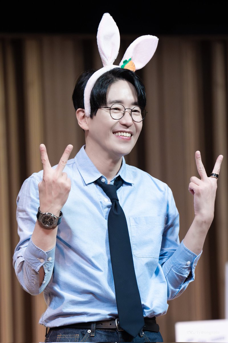 du_voyant's tweet photo. 예비새신랑 되신 엄기준 배우님 필모 1개 이상 티켓(본사) 인증해주실 수 있는 분 한정으로 "7" 분 뽑아서 원하시는 브랜드 카페 음료 깊티 보내드리겠습니다
예쁜 우리 배우님께 많관부... 많축부...

🦊해당되시는 분만 요 트윗 알티해주세요!! https://t.co/rB70YpN9zF