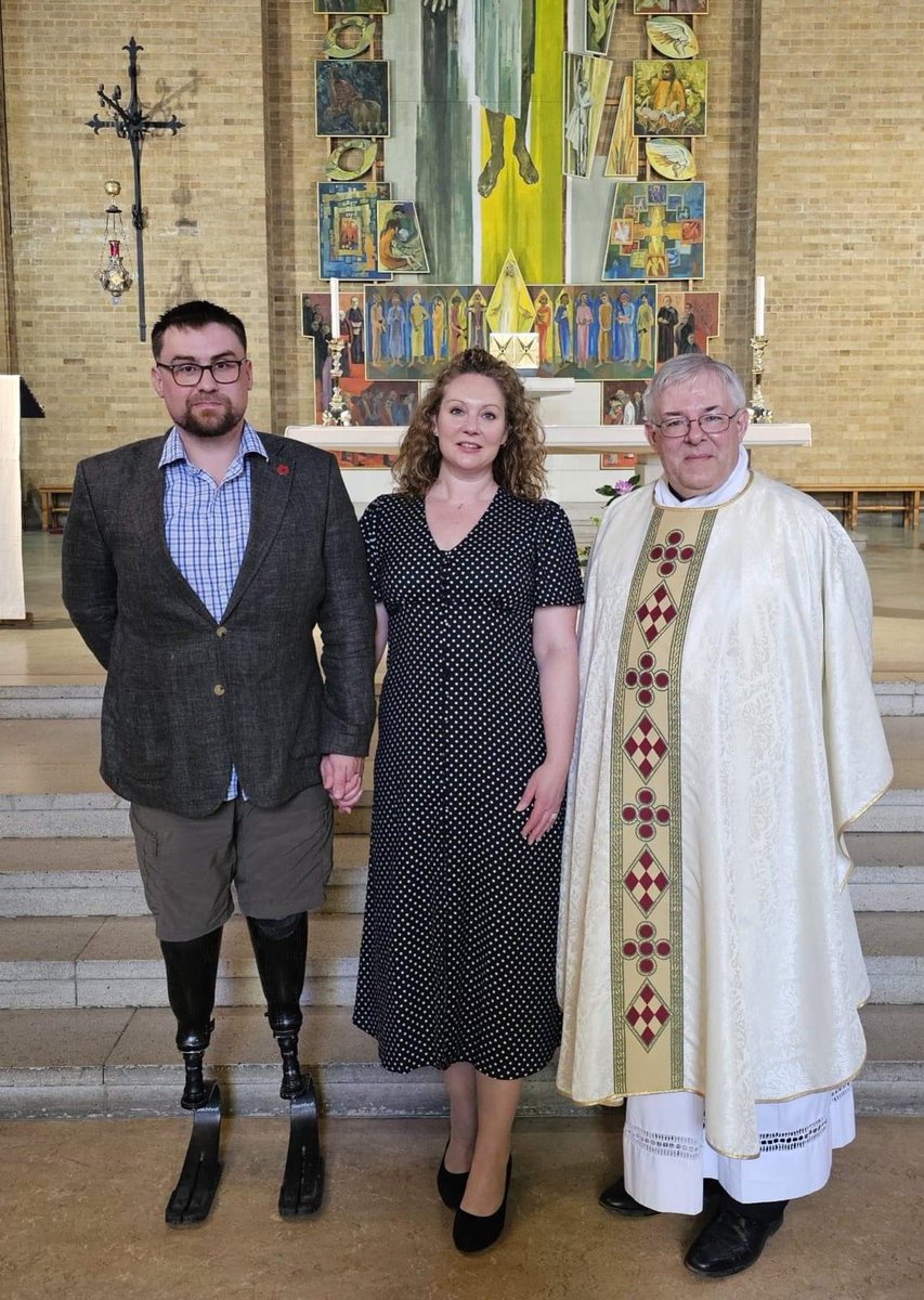 Laura Bryde, the wife of former US Marine Corps member Christopher Bryde, has converted from Anglicanism to Catholicism in the United Kingdom.

Image courtesy: Byrde Christopher