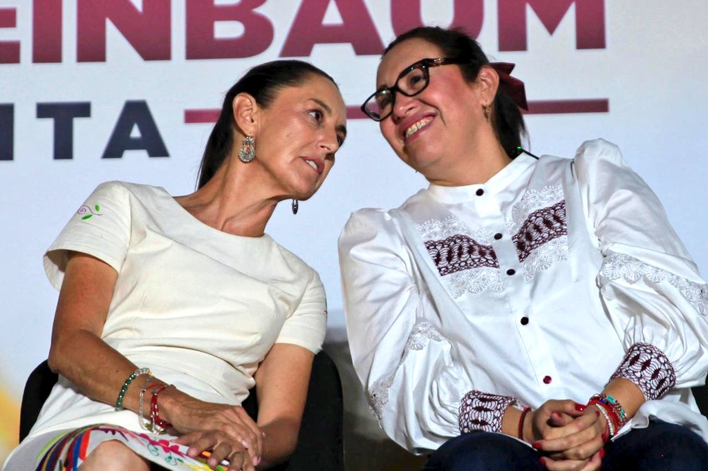azucenacisneros's tweet photo. 💗 ¡Infinitas gracias! Hoy seguimos demostrando que @PartidoMorenaMx es la primera fuerza política en #Ecatepec, somos el municipio más Claudista y Obradorista de todo el Estado de México. Sentimos con fuerza todo su cariño, apoyo, alegría y sobre todo, sentí la esperanza que retiembla en sus corazones. ¡No tenemos derecho a fallarles, tengan por seguro que vamos a trabajar por el cambio con honestidad, hasta que toque tierra la transformación! 

#AzucenaPresidenta
#VotaSoloMorena