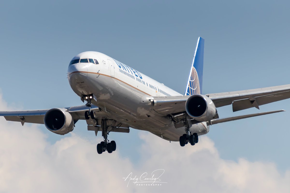 United Airlines 
Boeing 767 N661UA / EGLL

© Andy Crossley
#boeing767 #boeing #unitedairlines #aeroandy #avgeek #aviation #aviationlovers #aviationphotography #planespotting #planepics #airplane #heathrowairport