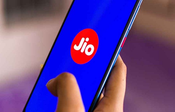 Jio's Mega Offer: Unlimited OTT with free access to Netflix, Prime Video & more Read More: goo.su/9dngw @NetflixIndia @PrimeVideoIN @JioCinema @DisneyPlusHS @SonyLIV @ZEE5India @sunnxt #OTTplatforms #UltimateStreamingplan #JioFiber #JioAirFiber