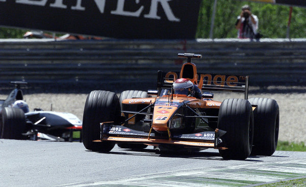 #ВЭтотДень. Ровно 23 год назад прошла гонка Гран-при Австрии, в которой Дэвид Култхард выиграл эту гонку, а Йос Ферстаппен набрал своё последнее очко в Ф1