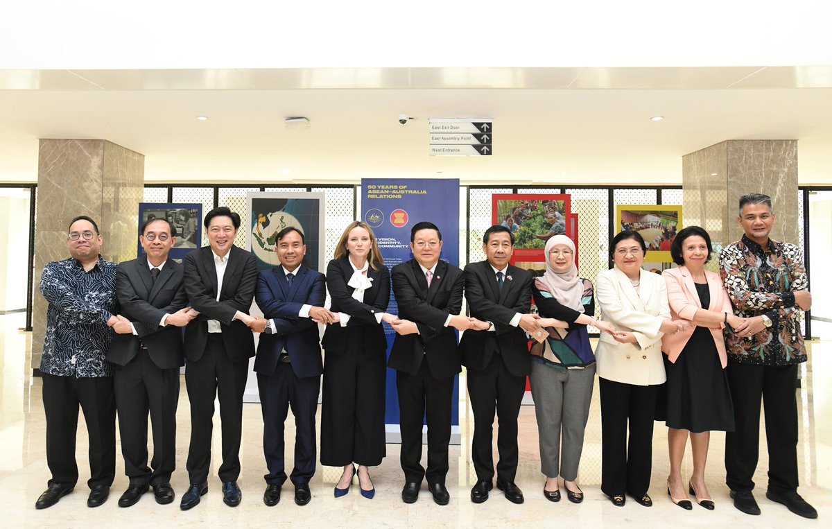 Secretary-General of ASEAN Dr Kao Kim Hourn and Ambassador of Australia to ASEAN Tiffany McDonald officially open the ASEAN-Australia Photo Exhibition, marking the 50th Anniversary of ASEAN-Australia Dialogue Relations. The event took place today at the ASEAN Headquarters, with…