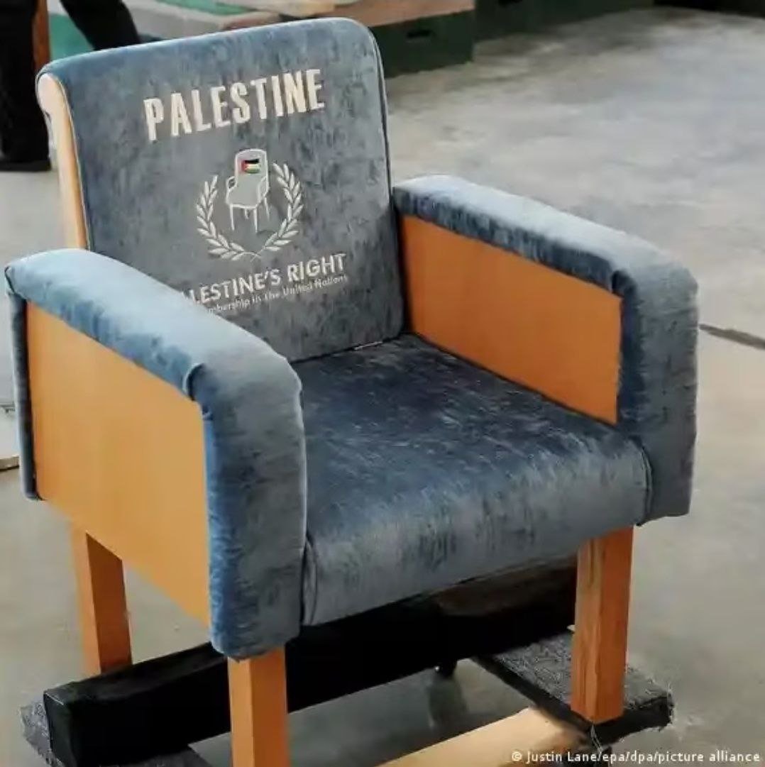 ❤️🇵🇸 The chair reads: 'PALESTINE'S RIGHT — Membership in the United Nations.' One day soon...