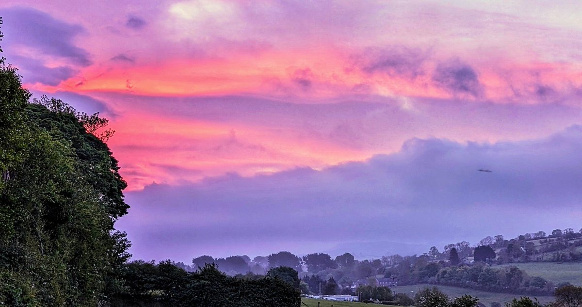 Daybreak Ballycastle #Daybreak #Ballycastle @bbcweather @deric_tv #VMWeather @DiscoverNI @LoveBallymena @WeatherCee @angie_weather @Louise_utv @WeatherAisling @barrabest @Ailser99 @nigelmillen @EventsCauseway @carolkirkwood @Schafernaker