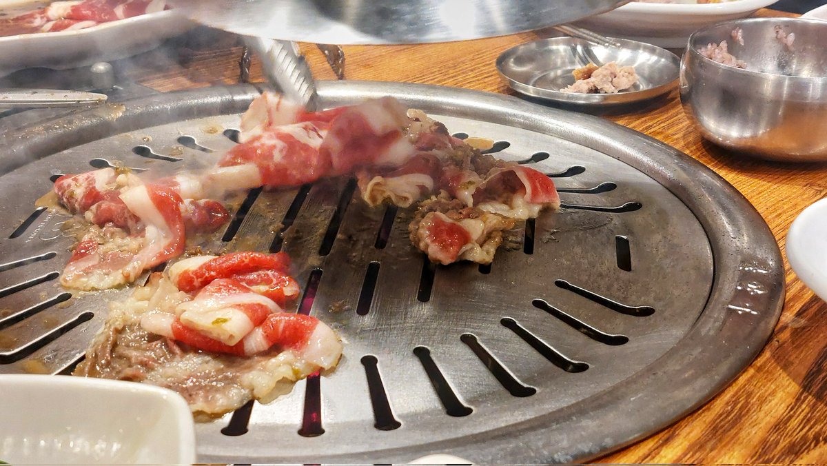 @DailyPicTheme2 The sizzling sounds and aromatic smoke of Korean BBQ grilling right at your table - pure deliciousness! 😋🤩
#DailyPictureTheme #koreanbbq #foodlover #channel169