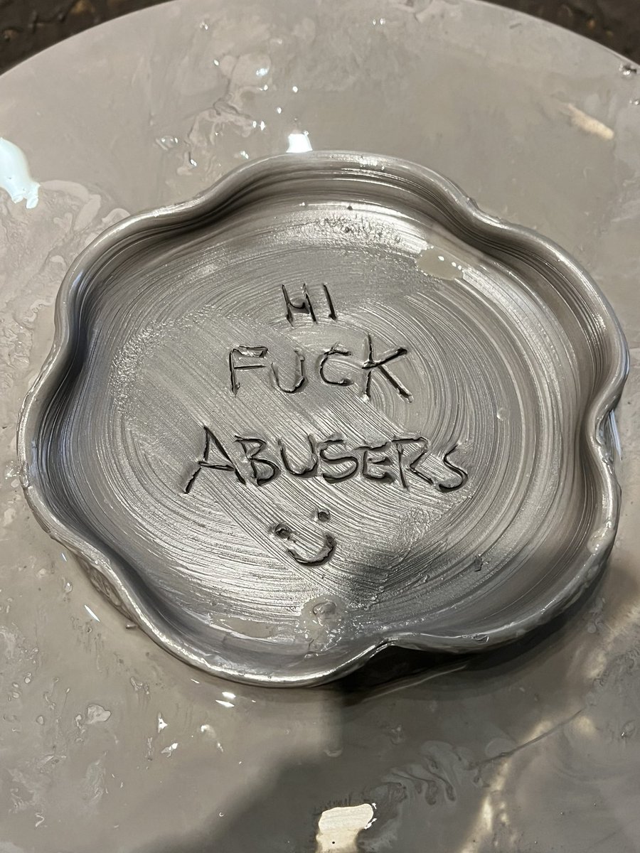 sobs 𓆝 tweet media