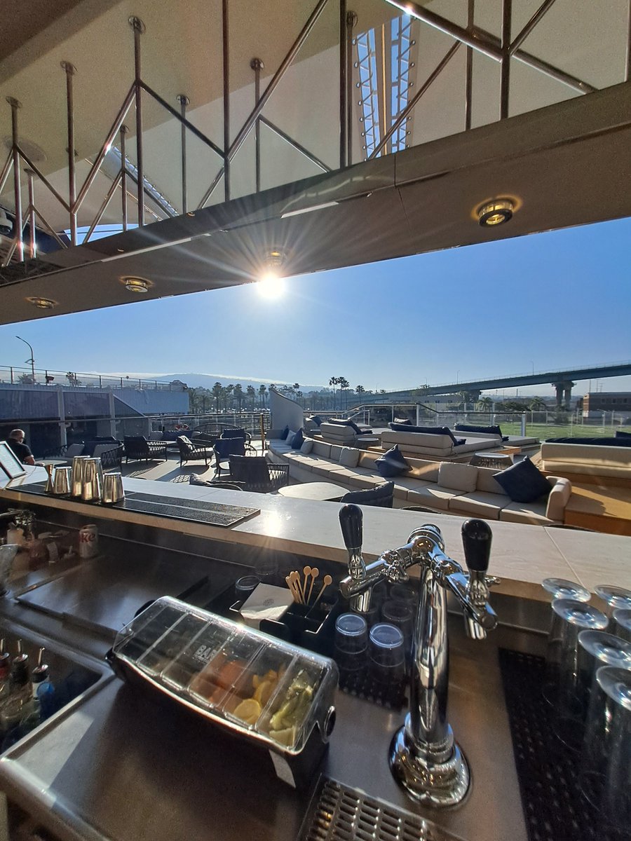 1 minggu tugas di pool bar jeg be black doff goban kulite