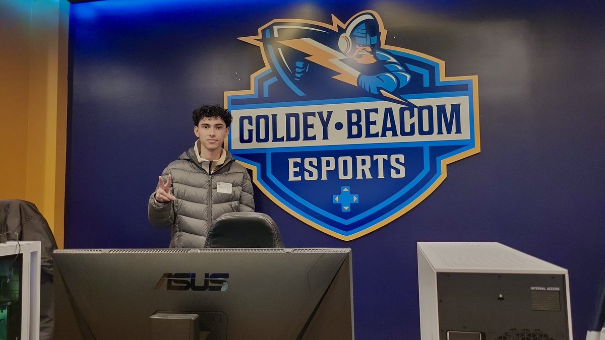 lByRaLz's tweet photo. Gracias a papito Dios, potencialmente primer boricua becado por Esports en los Estados Unidos y por #Valorant ❤️🔥🙏 #playvalorant #valorant #puertorico #firstattack #winterclash #fyp https://t.co/Wf5oHYbkWs