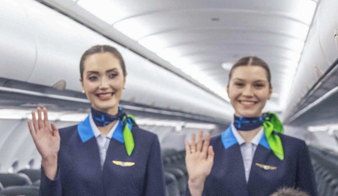 A Jet… hayatımıza hoşgeldi… Renkleri mavi-yeşil… Yoksa V…?