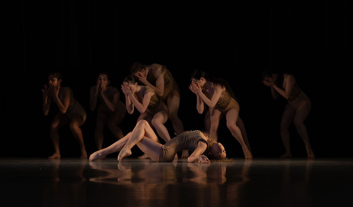 Another LiftedLeg review... Review of @balletcentral @Sadlers_Wells at the start of their 10-stop tour in a bill that neatly combines the traditional with the cutting edge new… liftedleg.com/2024/05/ballet… Pic © @photobyASH